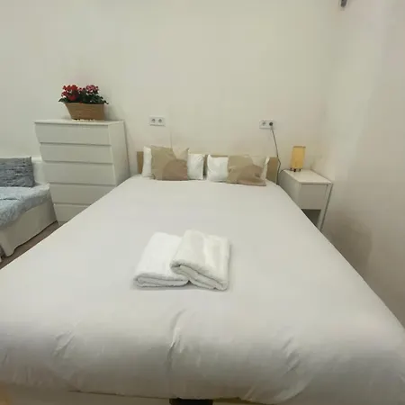 Barcelona Home Apartman *